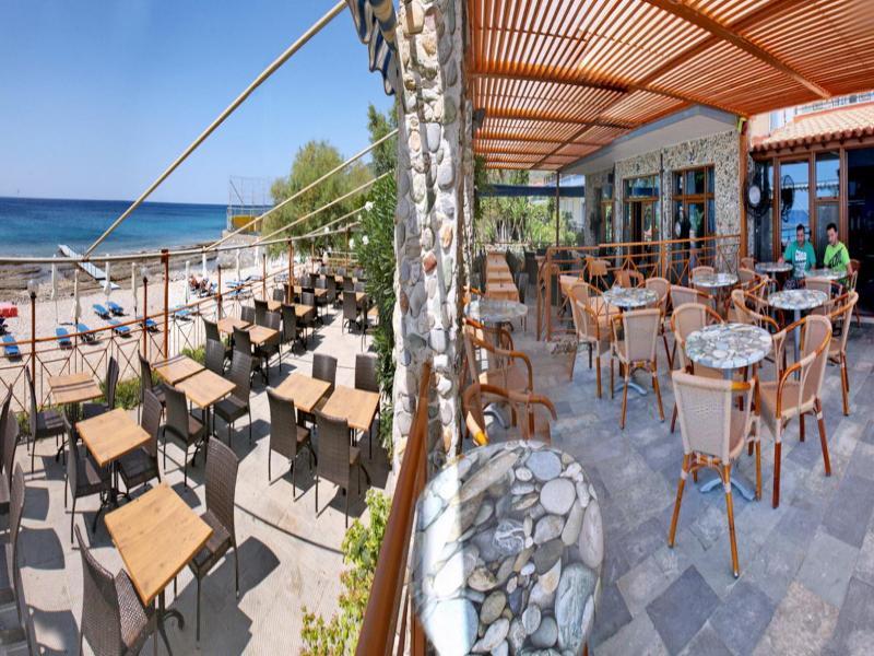 Pebble Beach Hotel Plomari Exterior photo