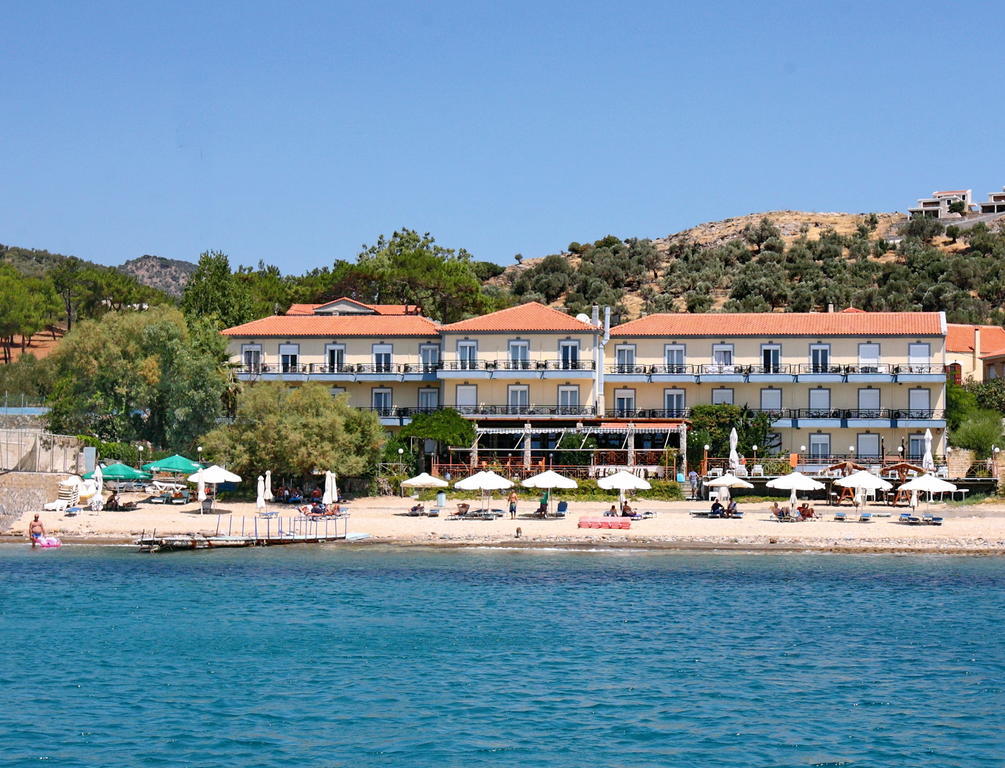 Pebble Beach Hotel Plomari Exterior photo