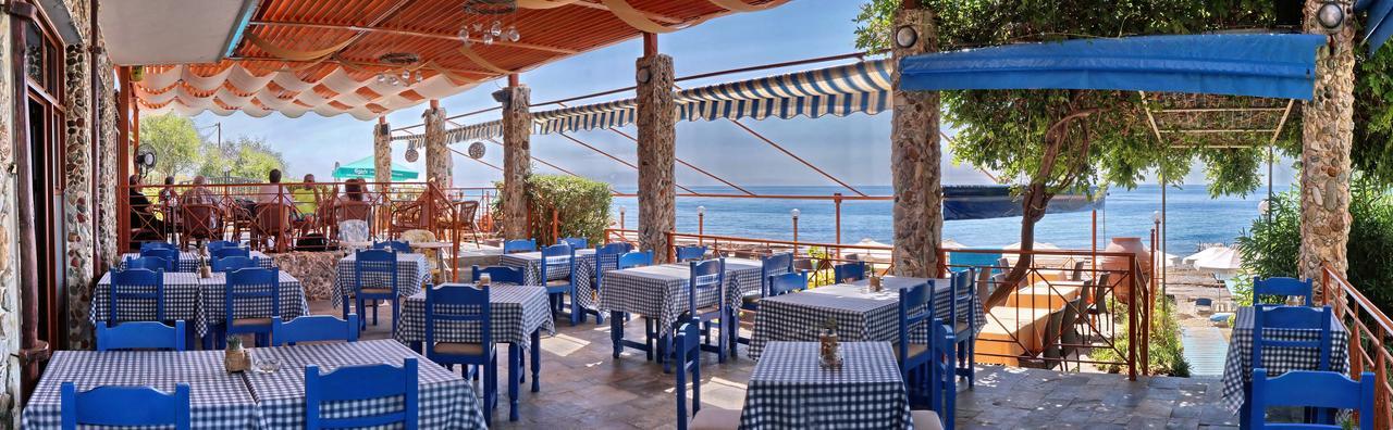 Pebble Beach Hotel Plomari Exterior photo