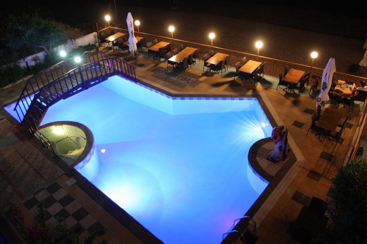 Pebble Beach Hotel Plomari Exterior photo