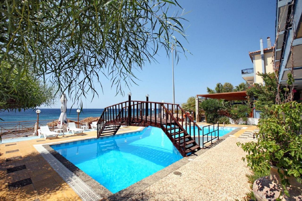 Pebble Beach Hotel Plomari Exterior photo