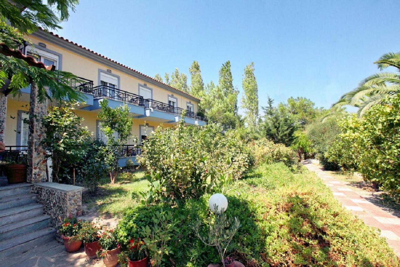 Pebble Beach Hotel Plomari Exterior photo