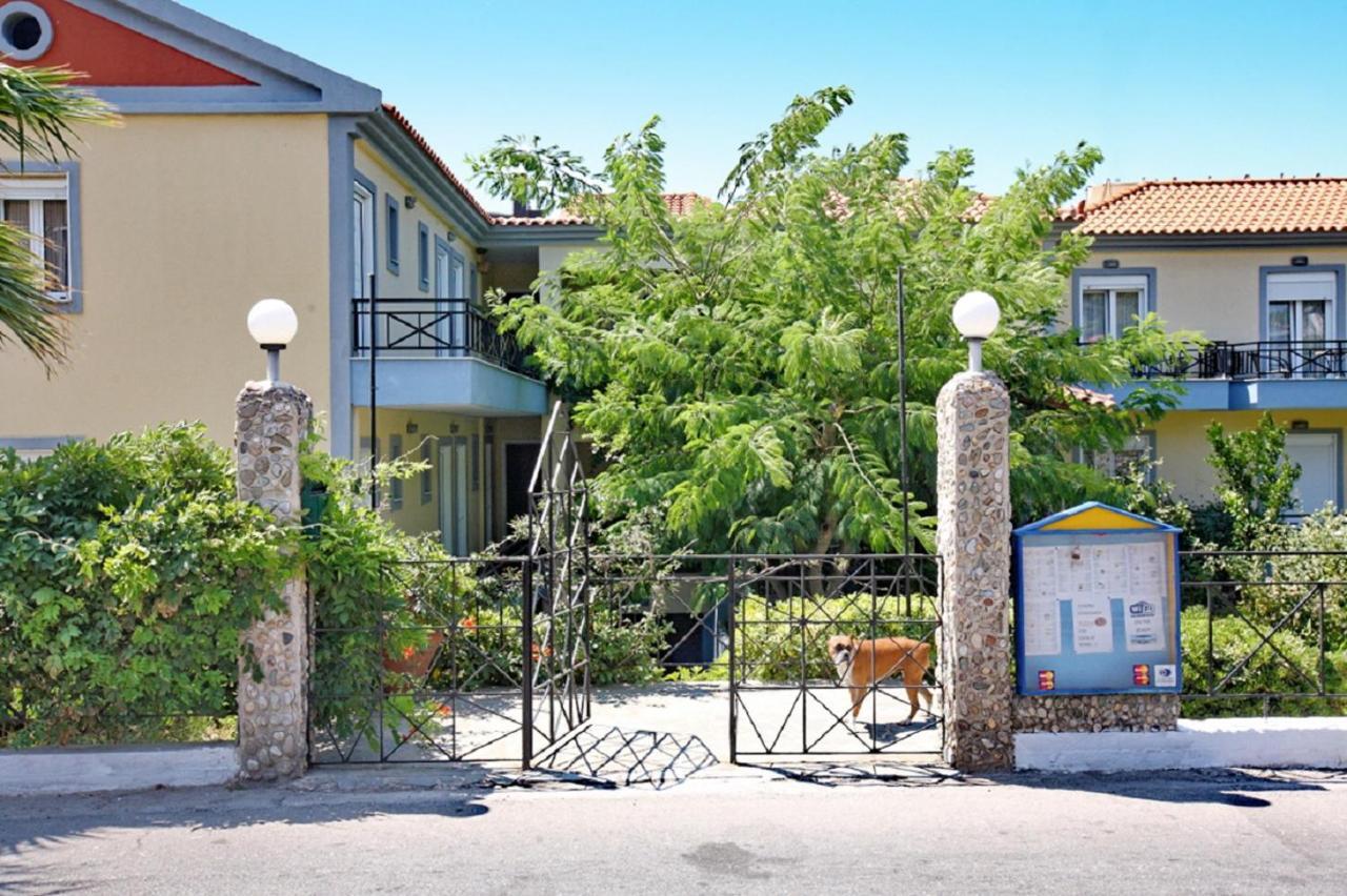 Pebble Beach Hotel Plomari Exterior photo