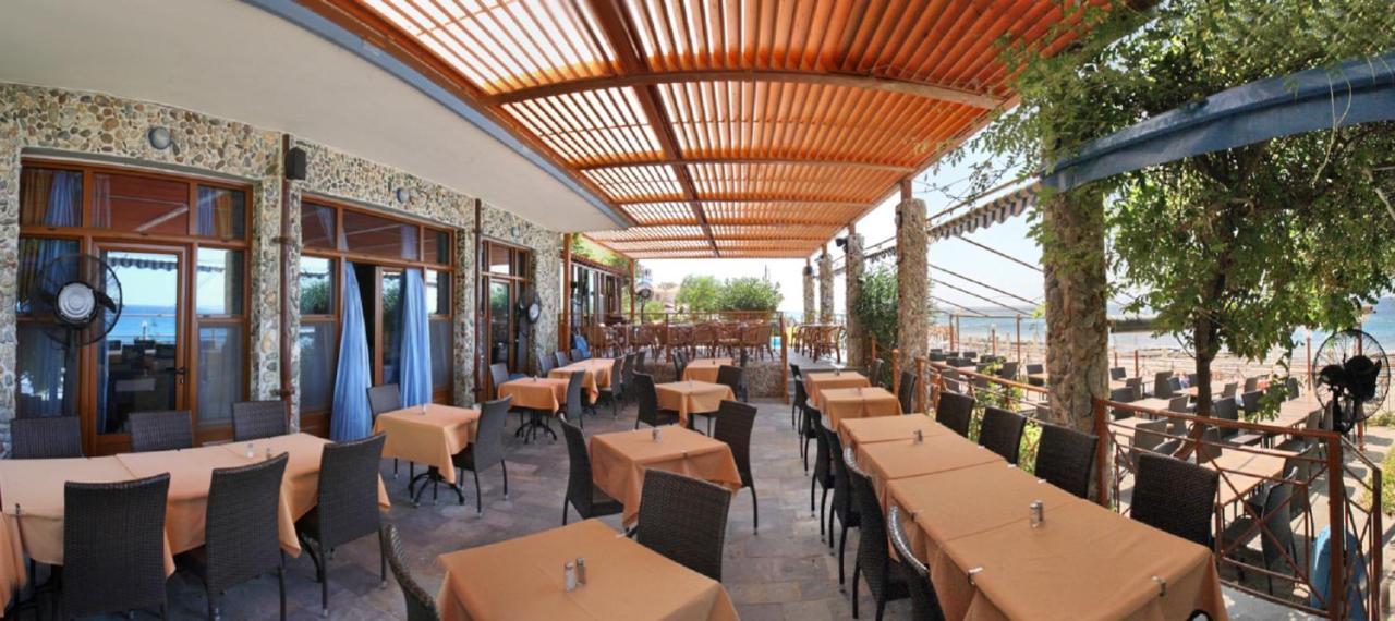 Pebble Beach Hotel Plomari Exterior photo