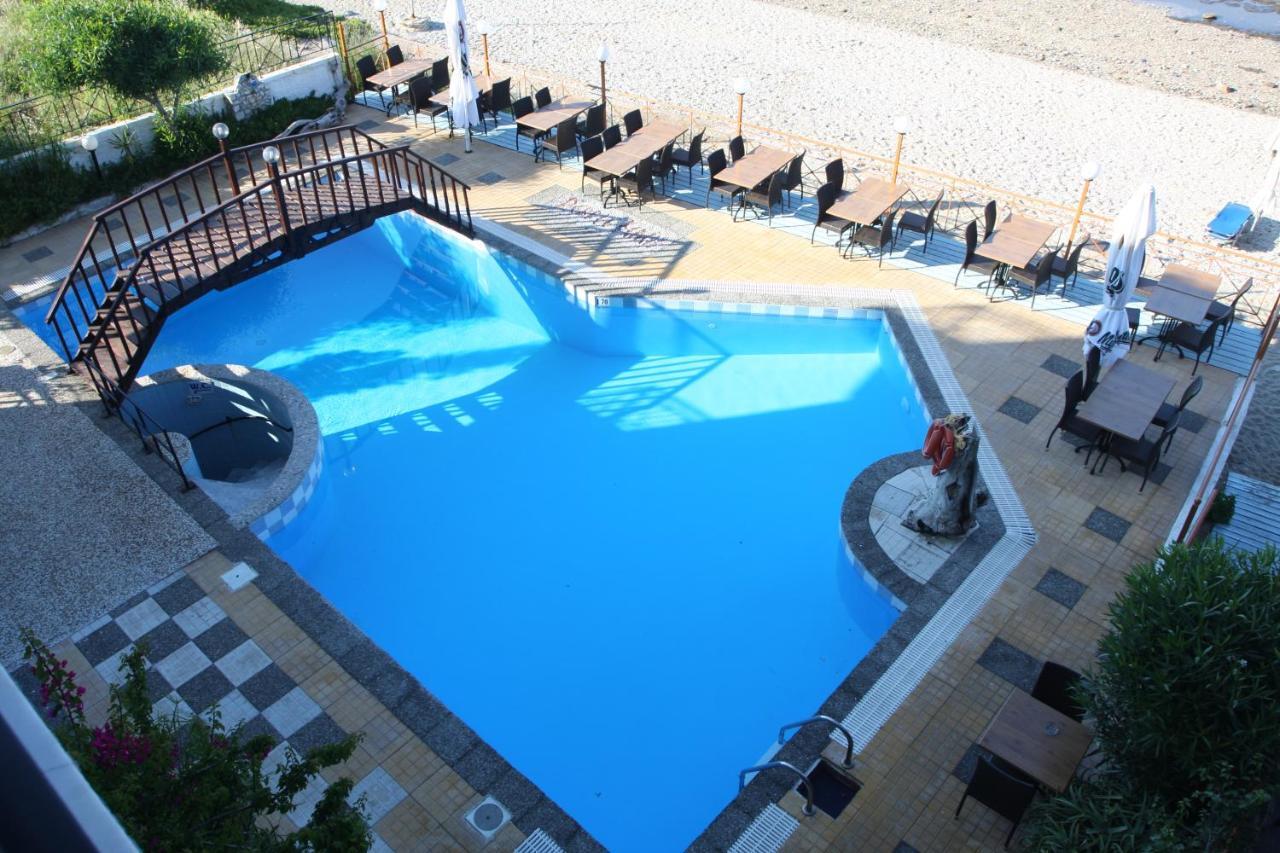Pebble Beach Hotel Plomari Exterior photo