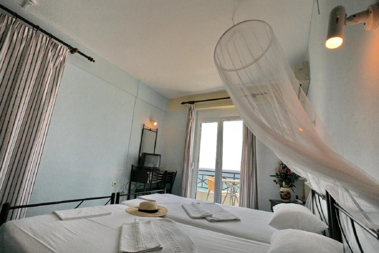 Pebble Beach Hotel Plomari Exterior photo
